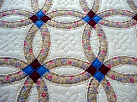 Double Wedding Ring Amish Quilt Detail