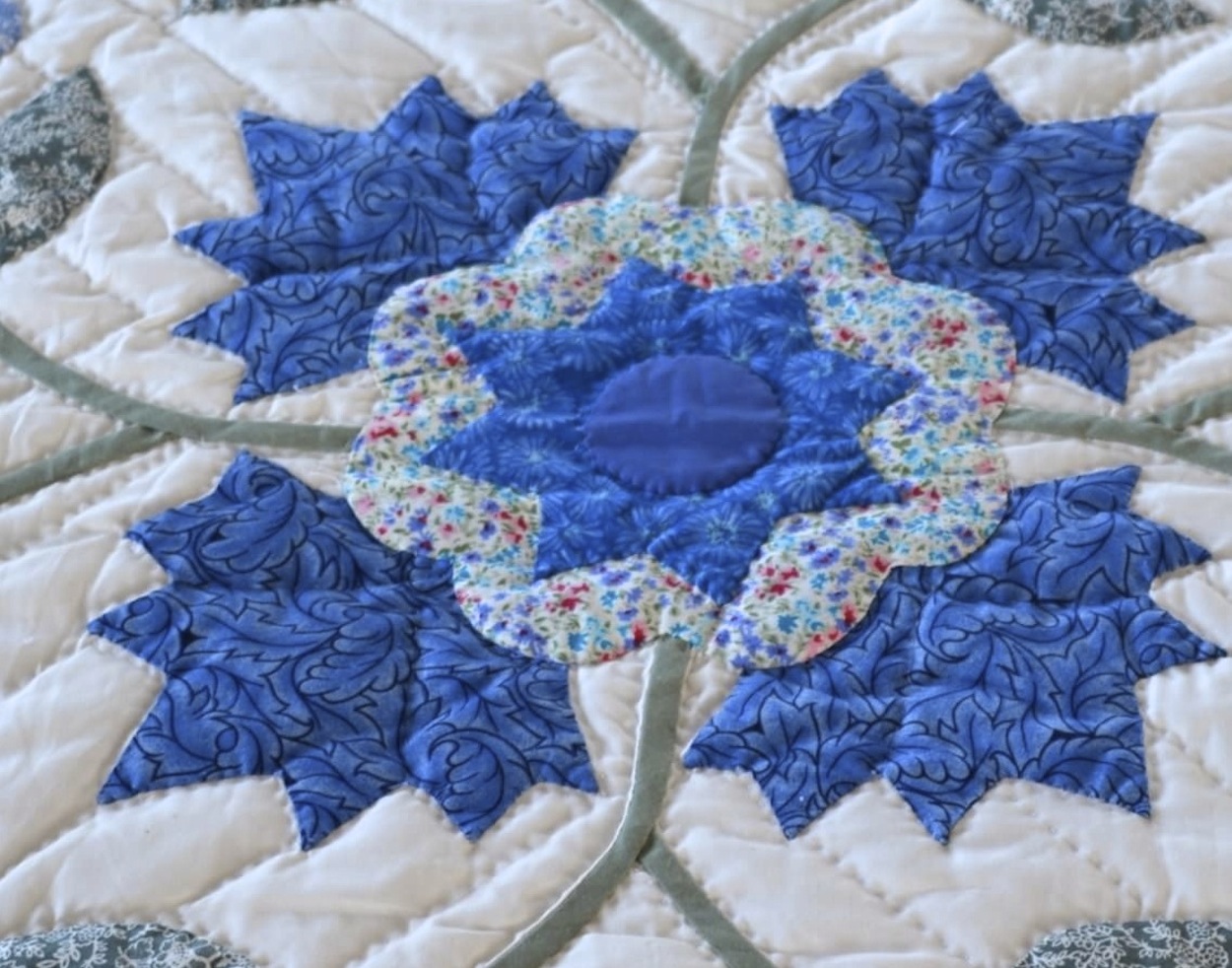 Whig Rose Amish Quilt