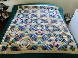 Pineapple Log Cabin Amish Quilt Pattern