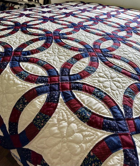 Double Wedding Ring Quilt for sale