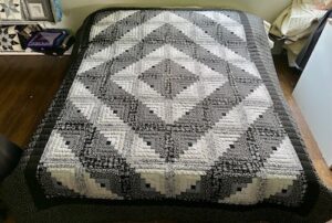 Log Cabin handmade quilt
