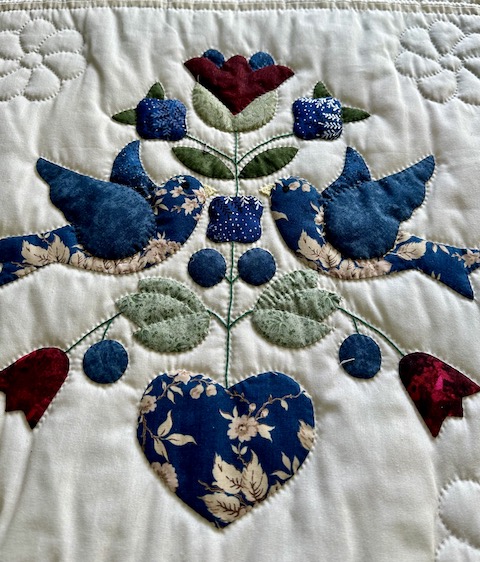 Love Doves Applique Amish quilt