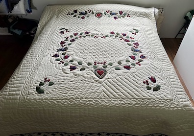 Amish applique quilts for sale Heart of Roses