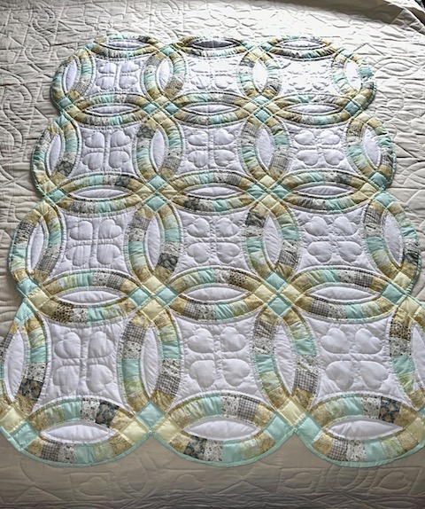 handmade Double Wedding Ring Amish Quilt for sale