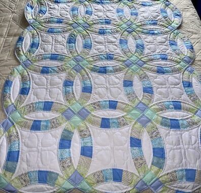 Double Wedding Ring Amish Baby Quilt for sale