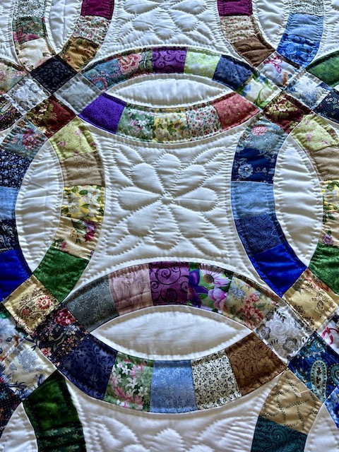 Double Wedding Ring Amish quilt for sale
