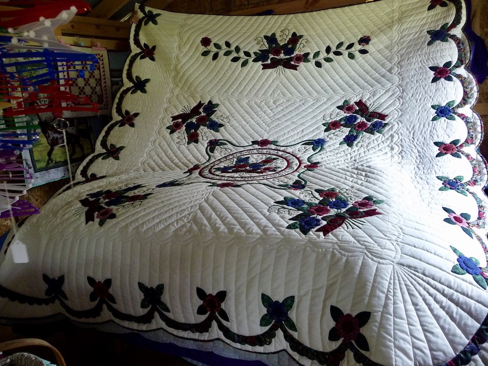 Amish Applique quilt Rose of Sharon
