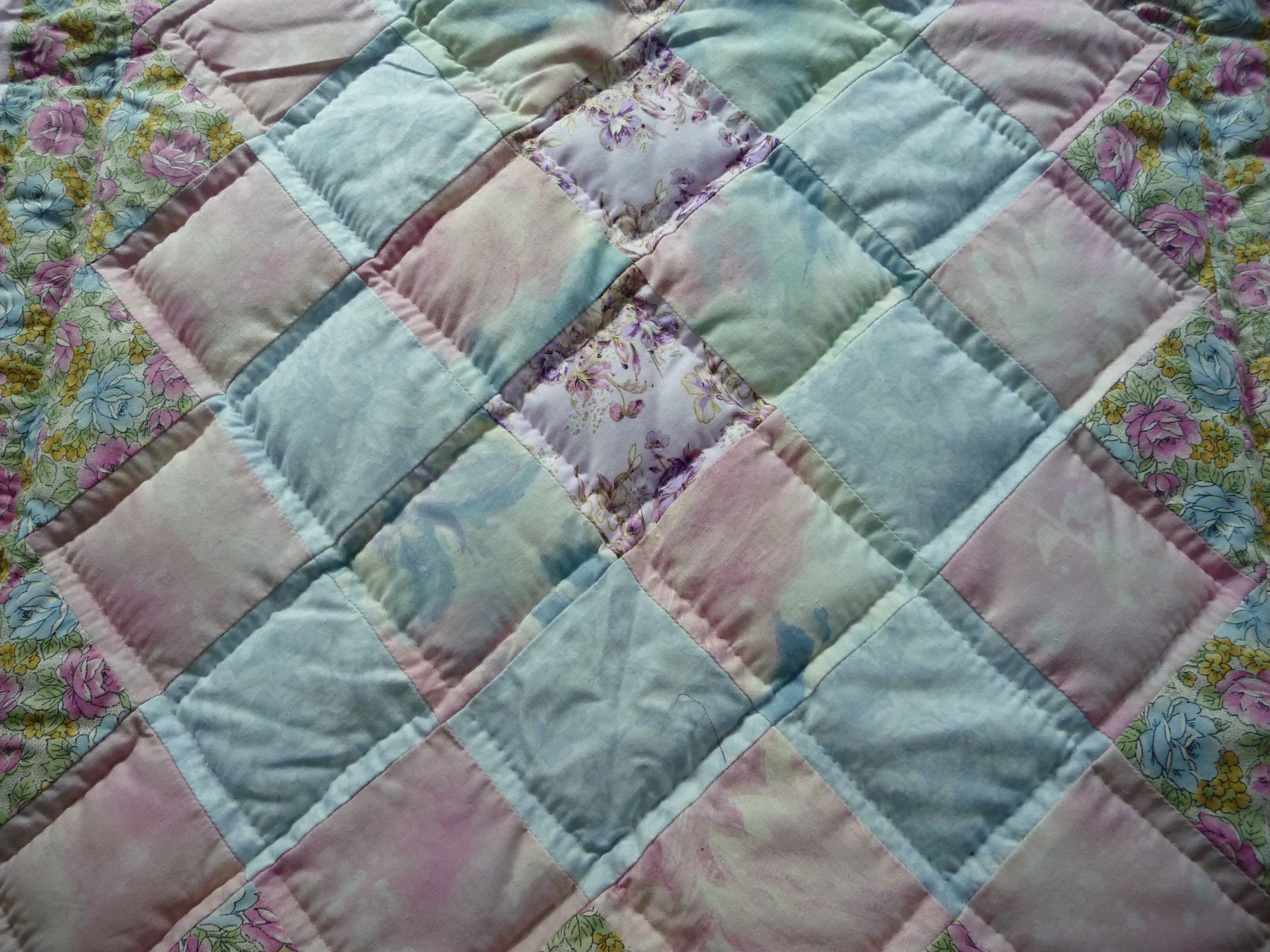 Amish Patchwork baby quilt pattern