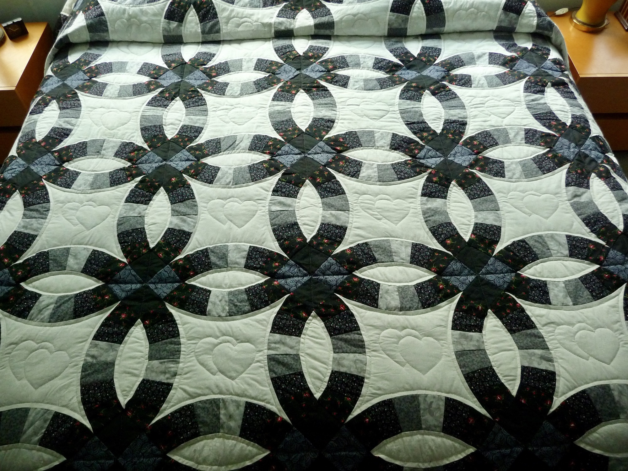 Amish King size quilts for sale Double Wedding Ring