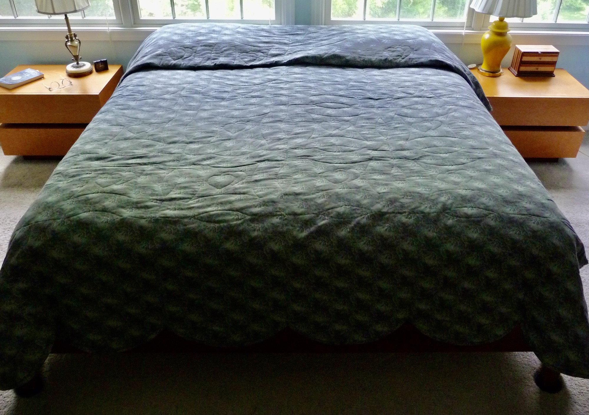 Double Wedding Ring Amish quilt for sale