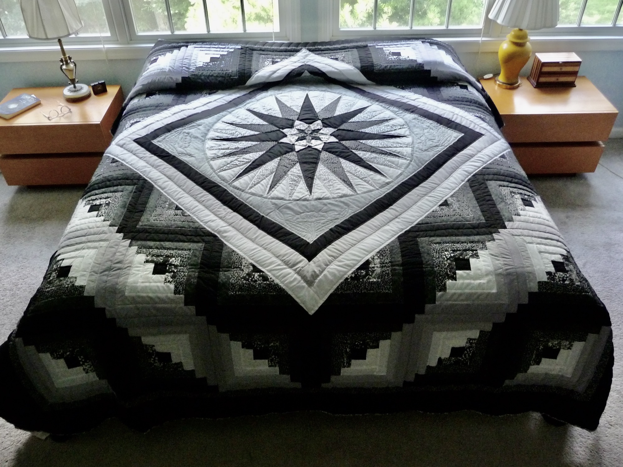 Mariners Compass Amish Queen Quilt for sale