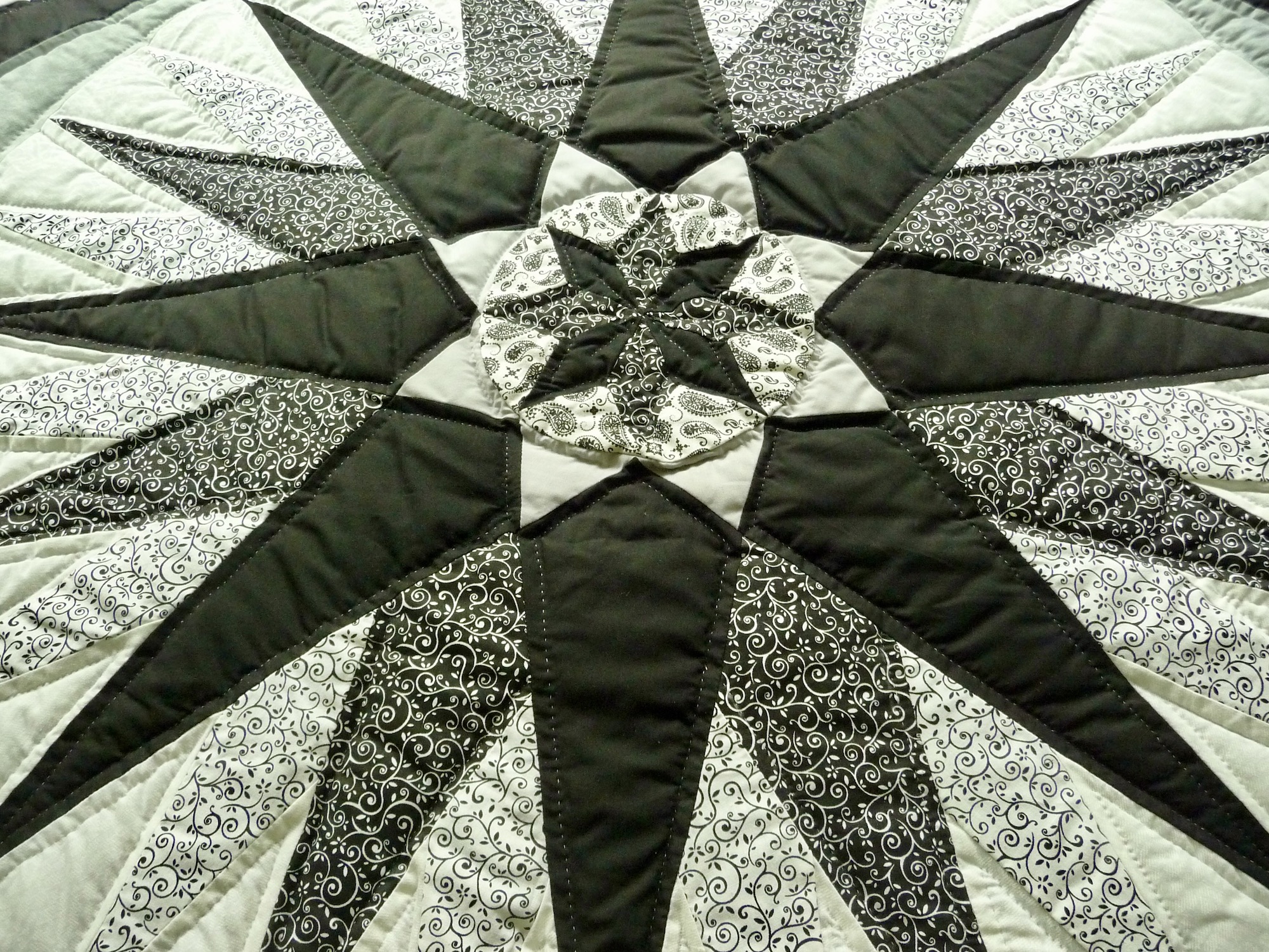 Mariners Compass Amish Quilts for sale