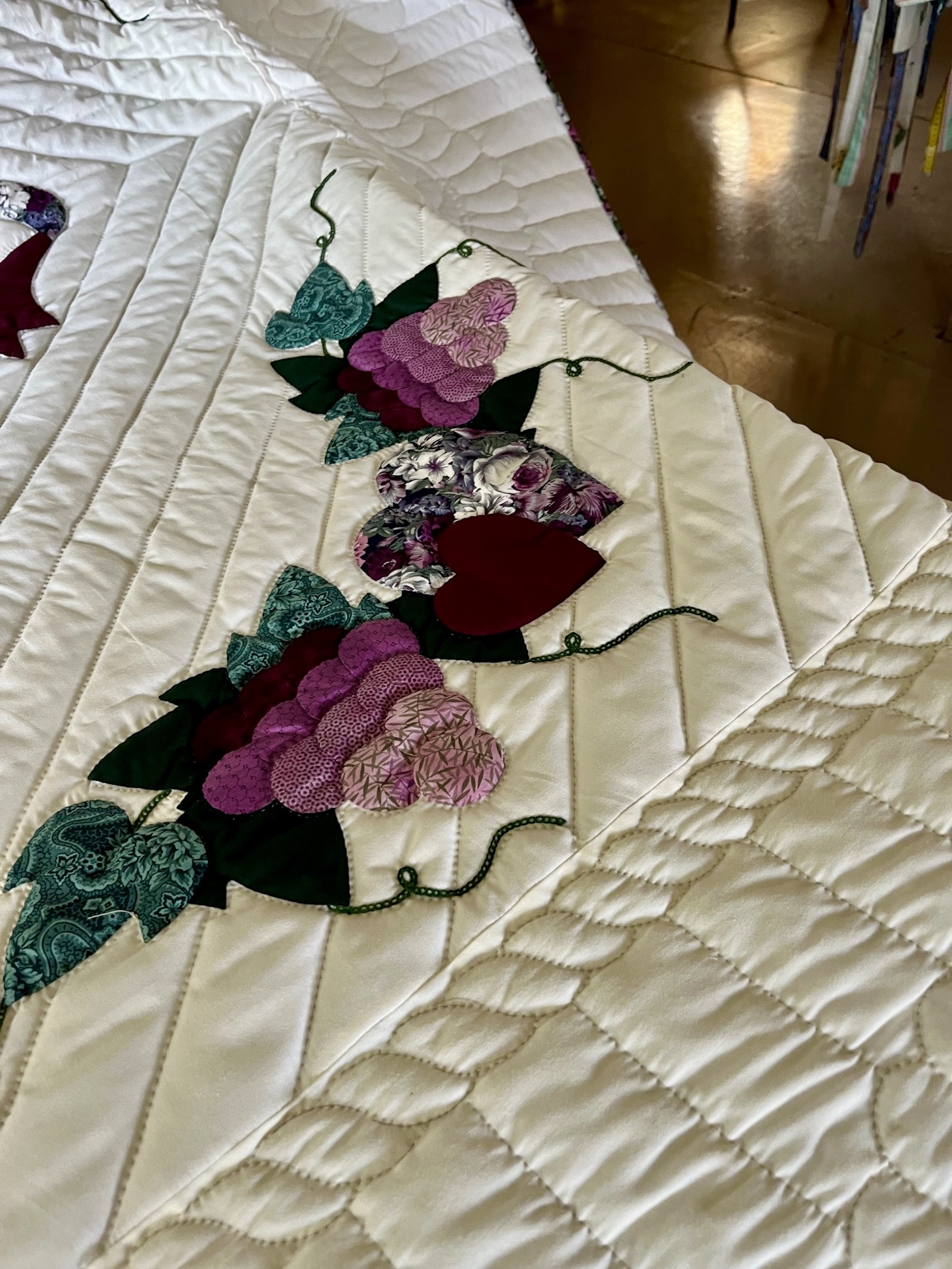 Country Grapes Amish Applique Quilt