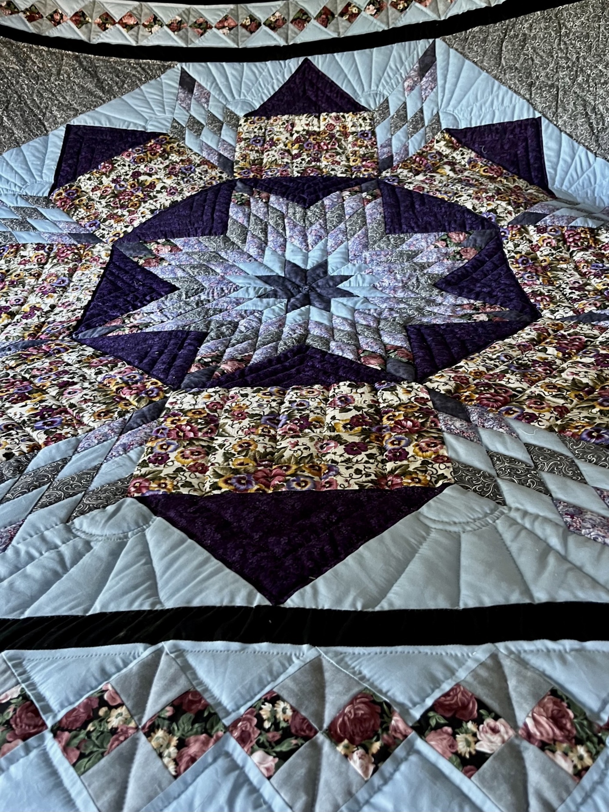 Mardia Star Amish Quilt