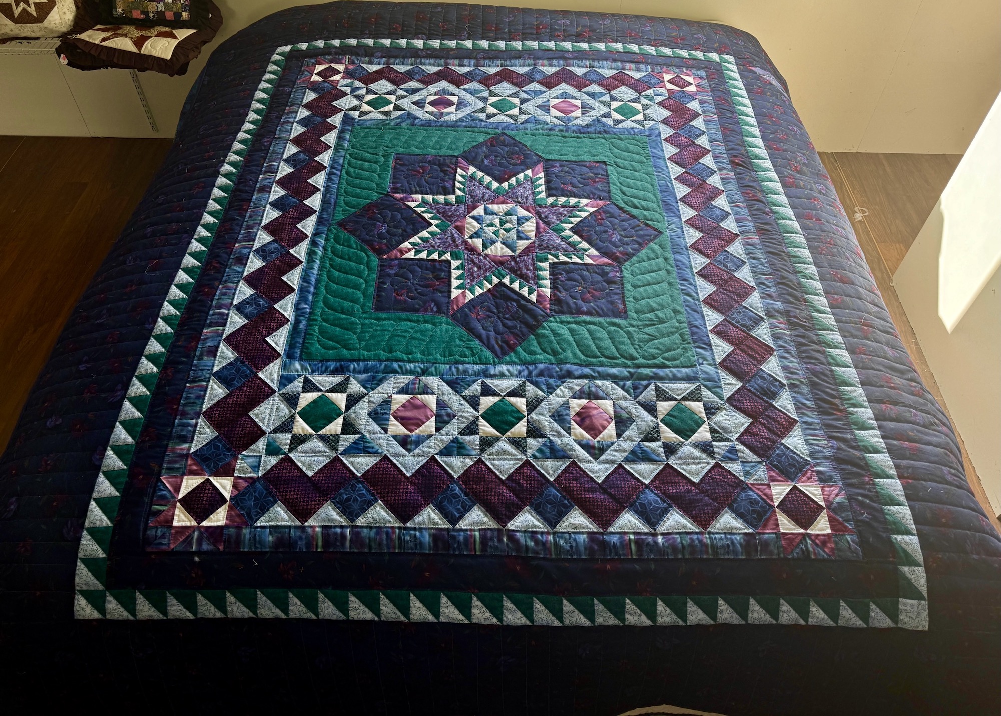 Might Night Star Amish quilts for sale