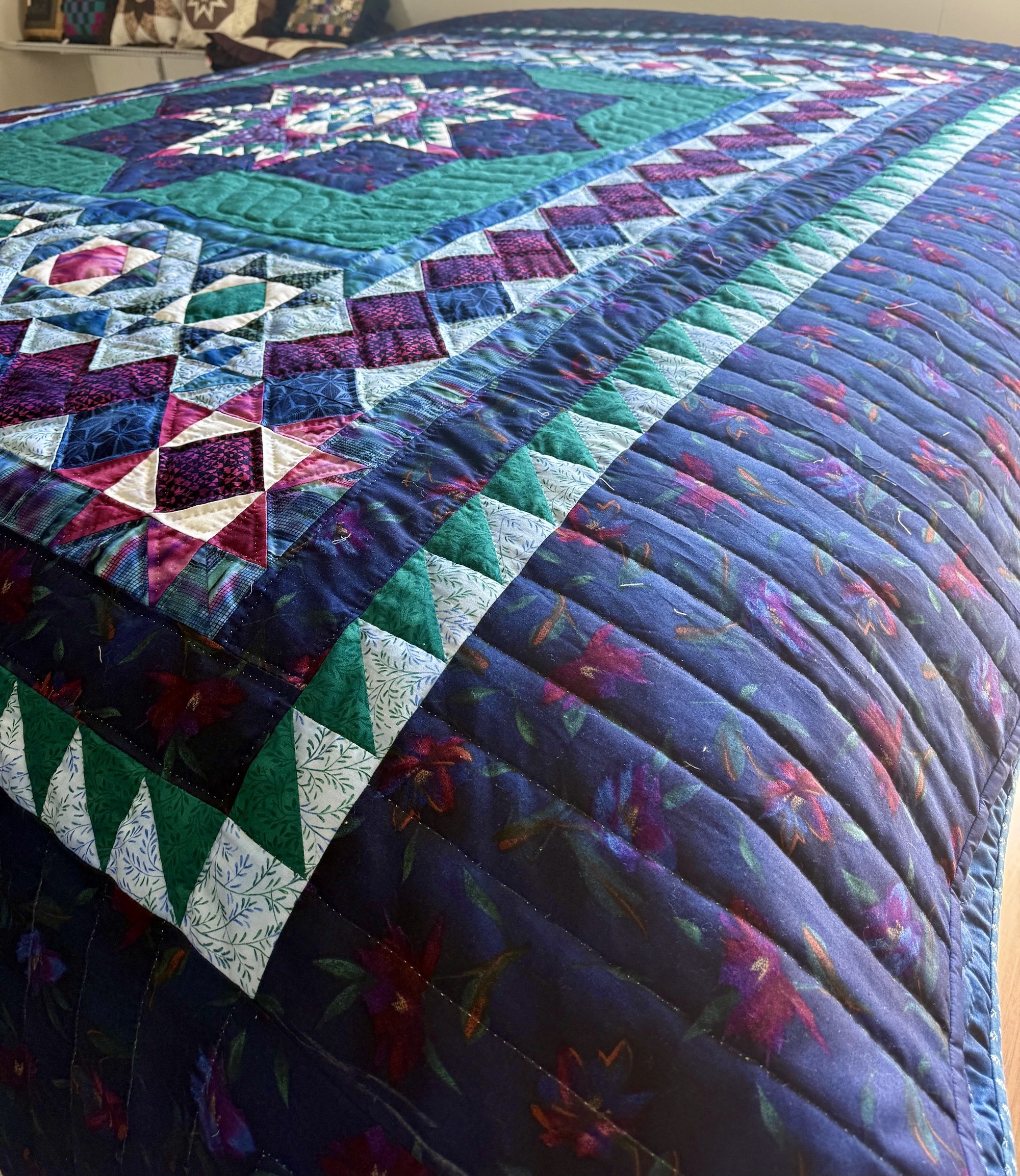 Handmade Might Night Star Amish quilt for sale