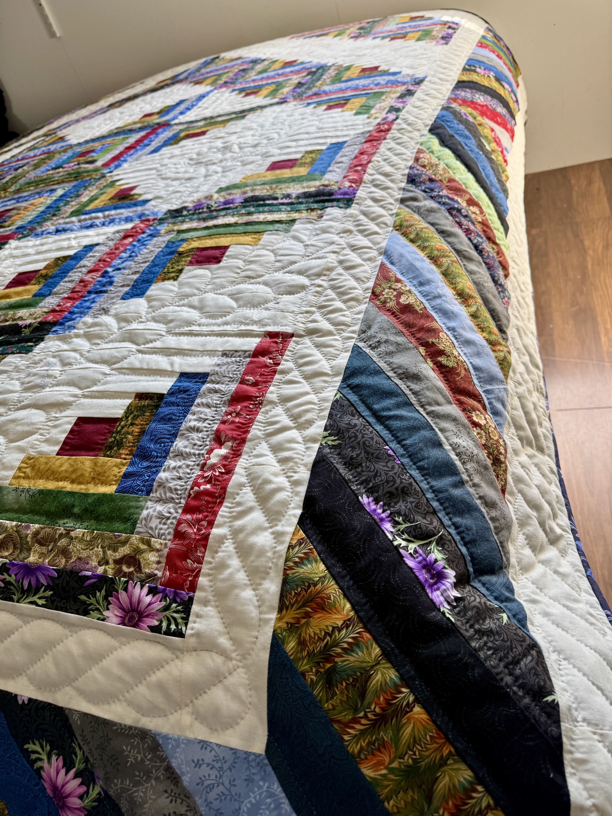 Log Cabin Amish Quilt for sale