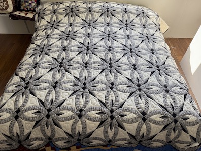 Double Wedding Ring Wedding Star variation Amish quilt for sale