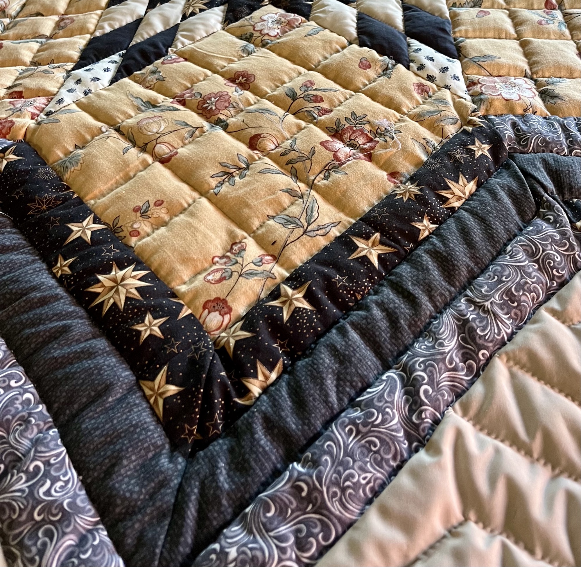 New Hampshire Star Amish Quilts