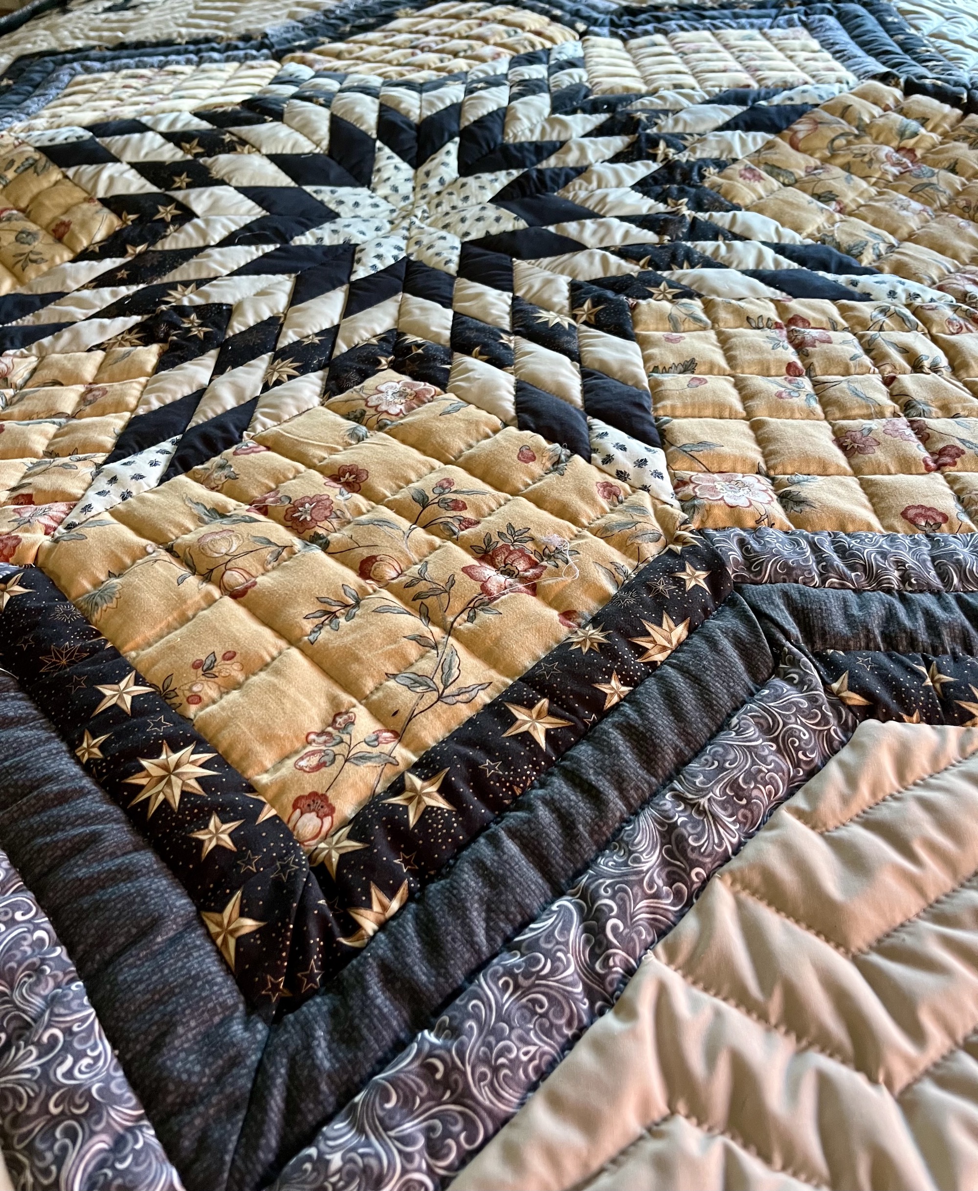 New Hampshire Star Amish Quilt