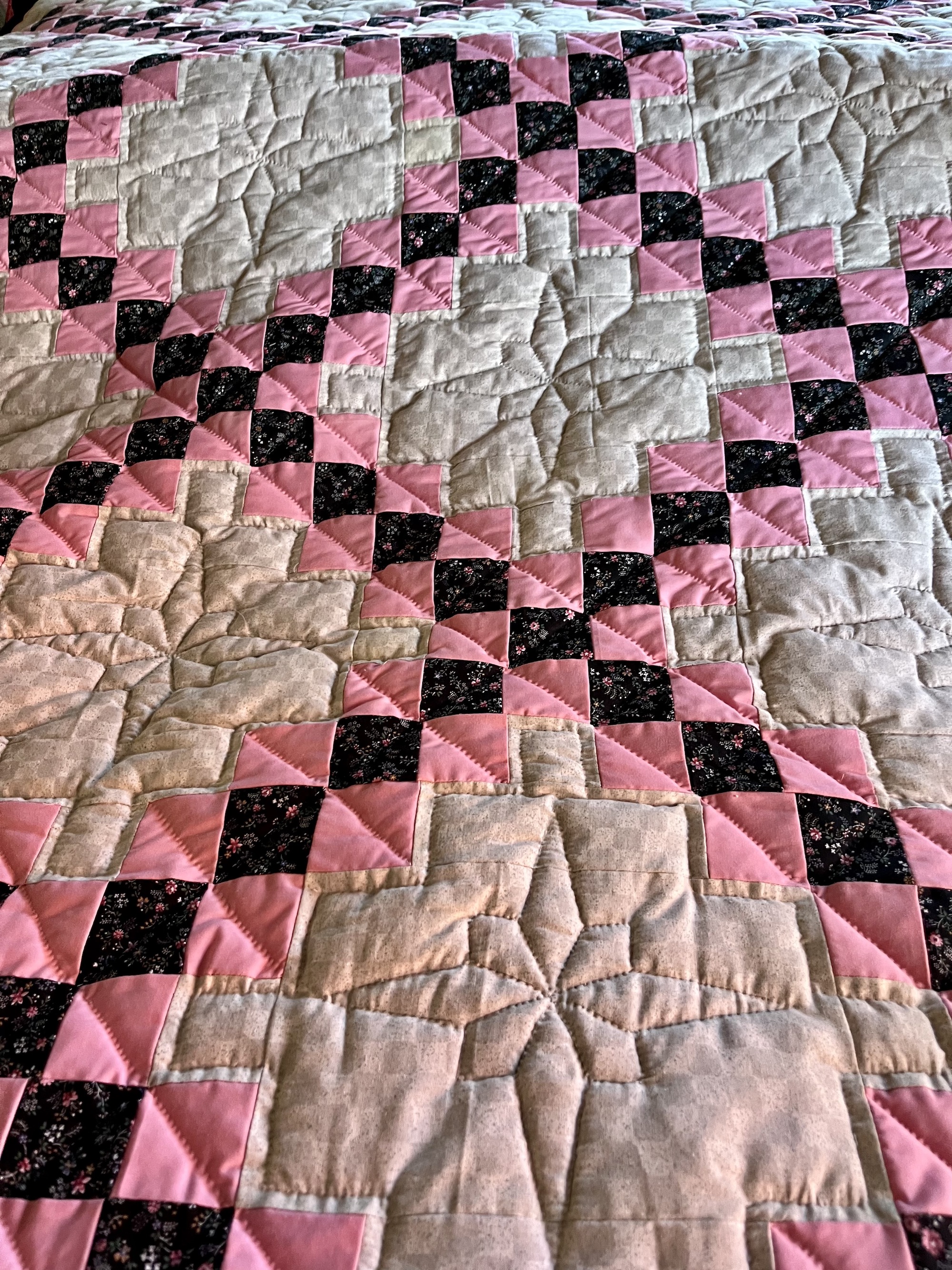 Irish Chain Amish Quilt Pattern
