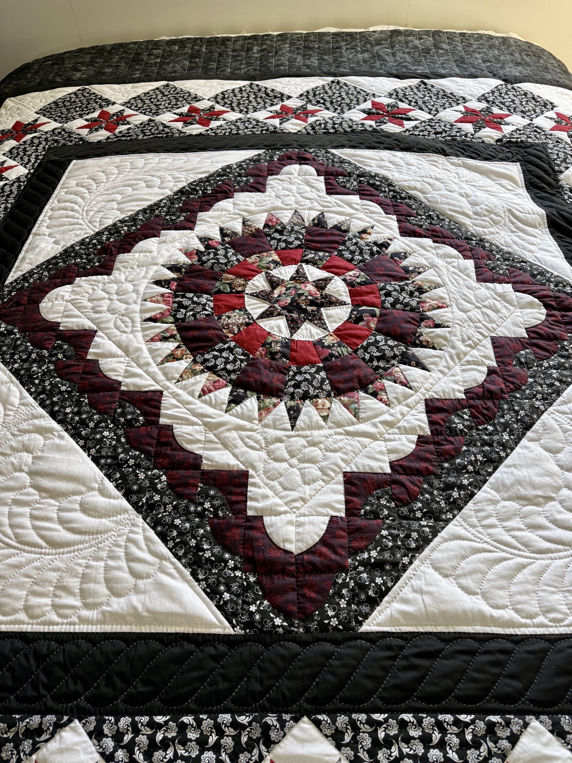 Stars Over the Georgetown Path Amish Quilt for Sale