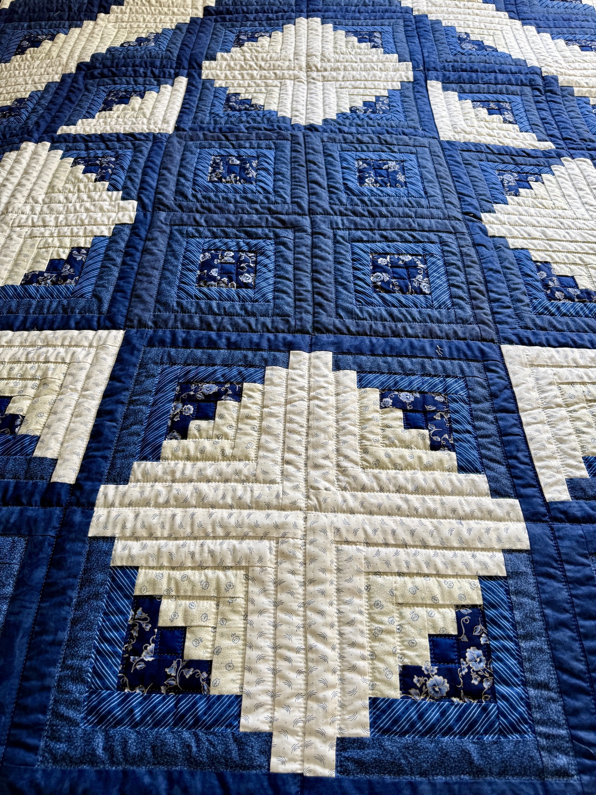 Star Log Cabin Amish Quilts