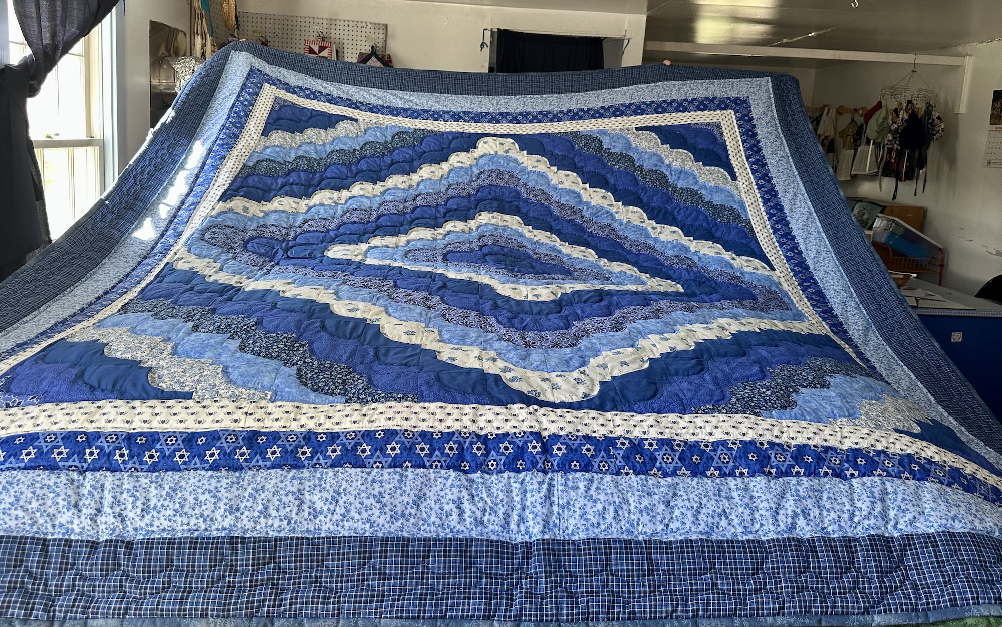 Love Rings Amish quilts for sale