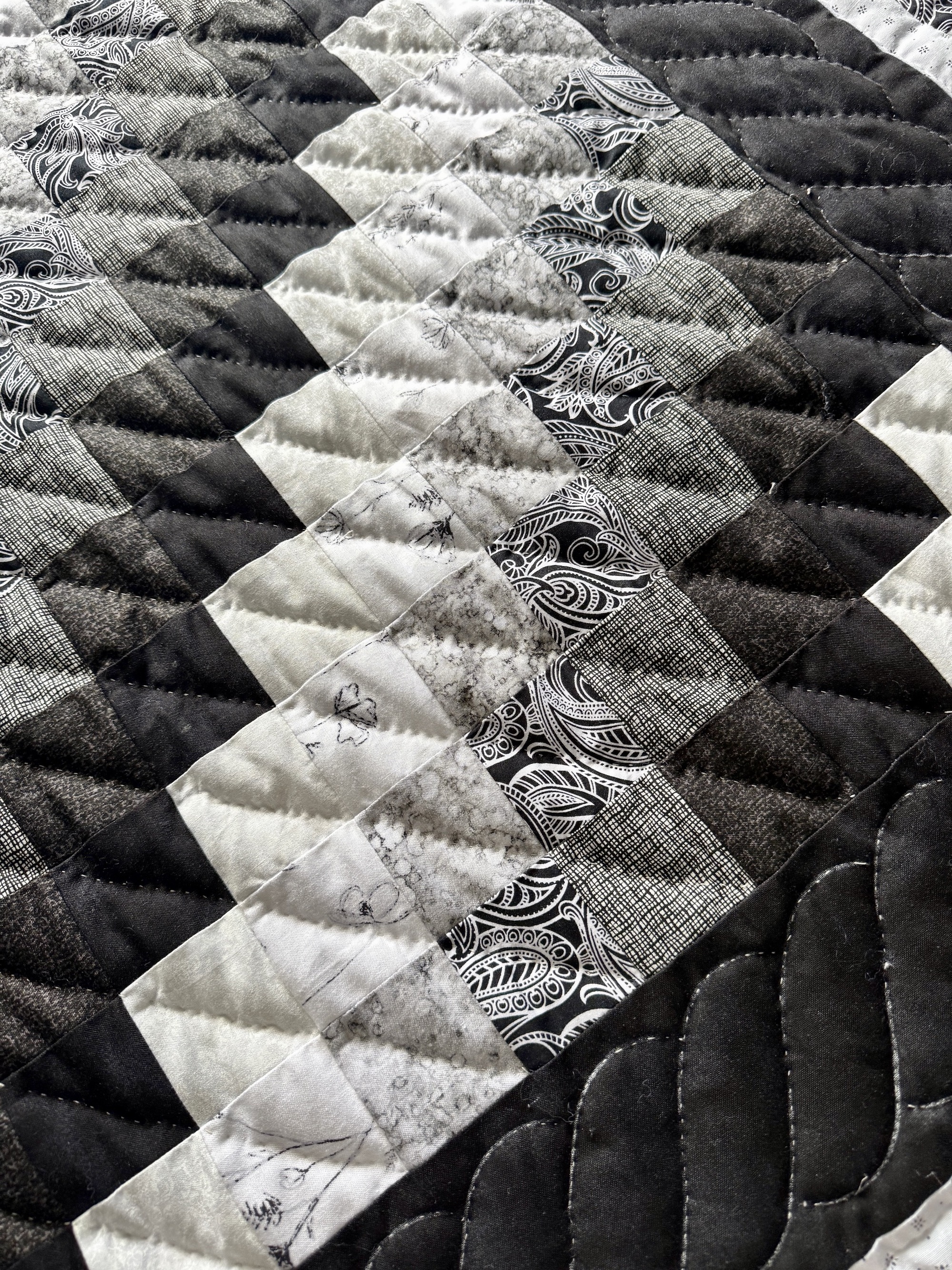 Trip Around the World Amish quilts for sale