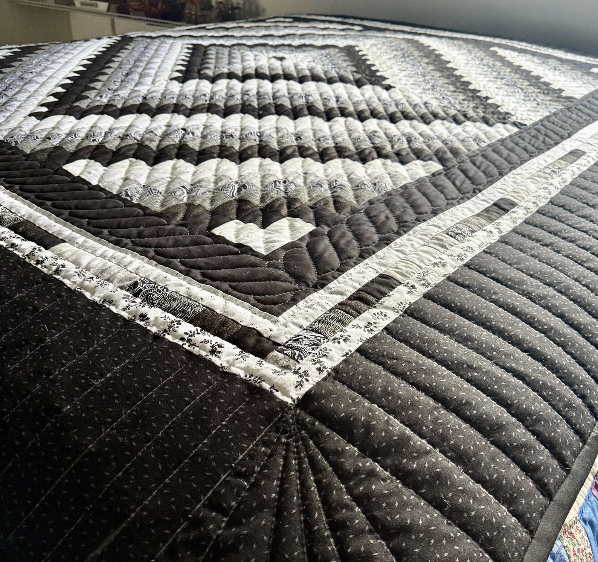 Trip Around the World Amish Quilt for Sale