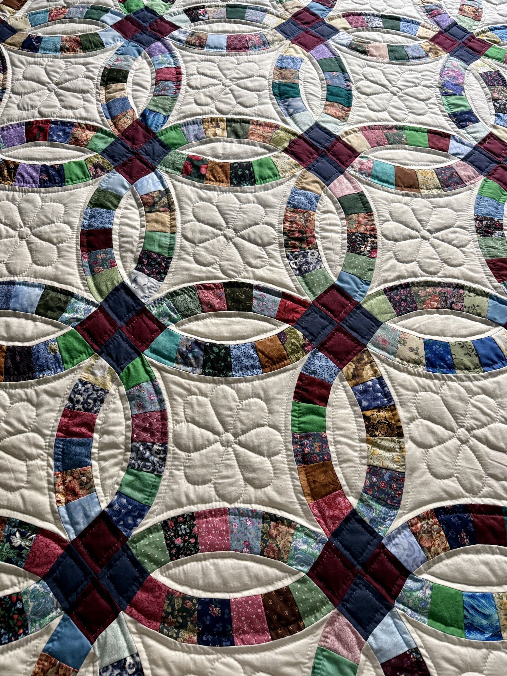 Double Wedding Ring Amish quilts for sale