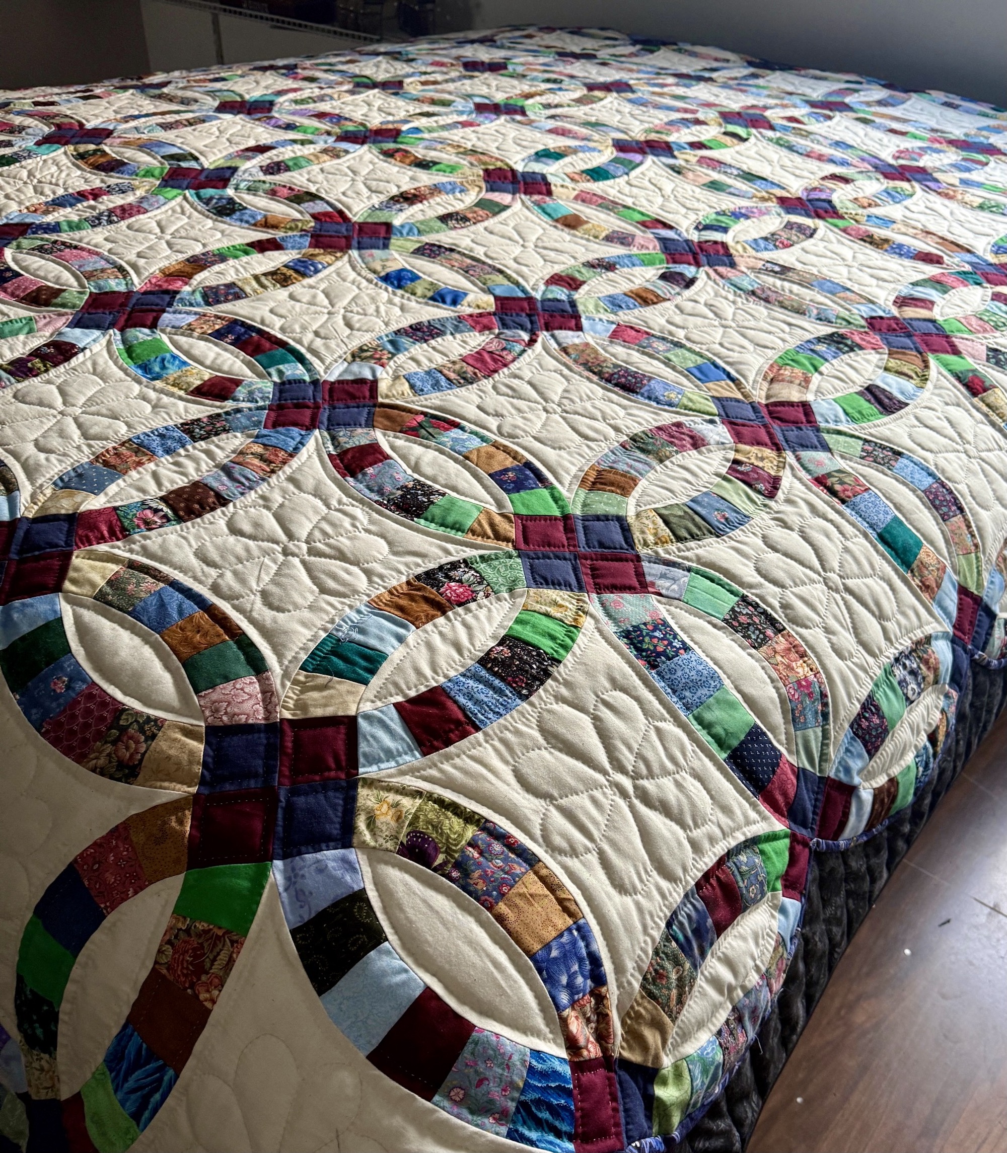 Double Wedding Ring Amish Quilt for sale