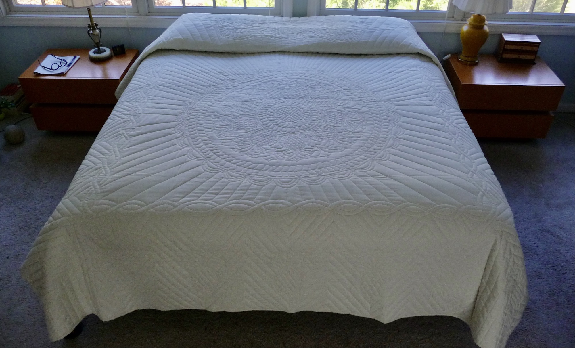 Wholecloth pineapple Amish quilts for sale