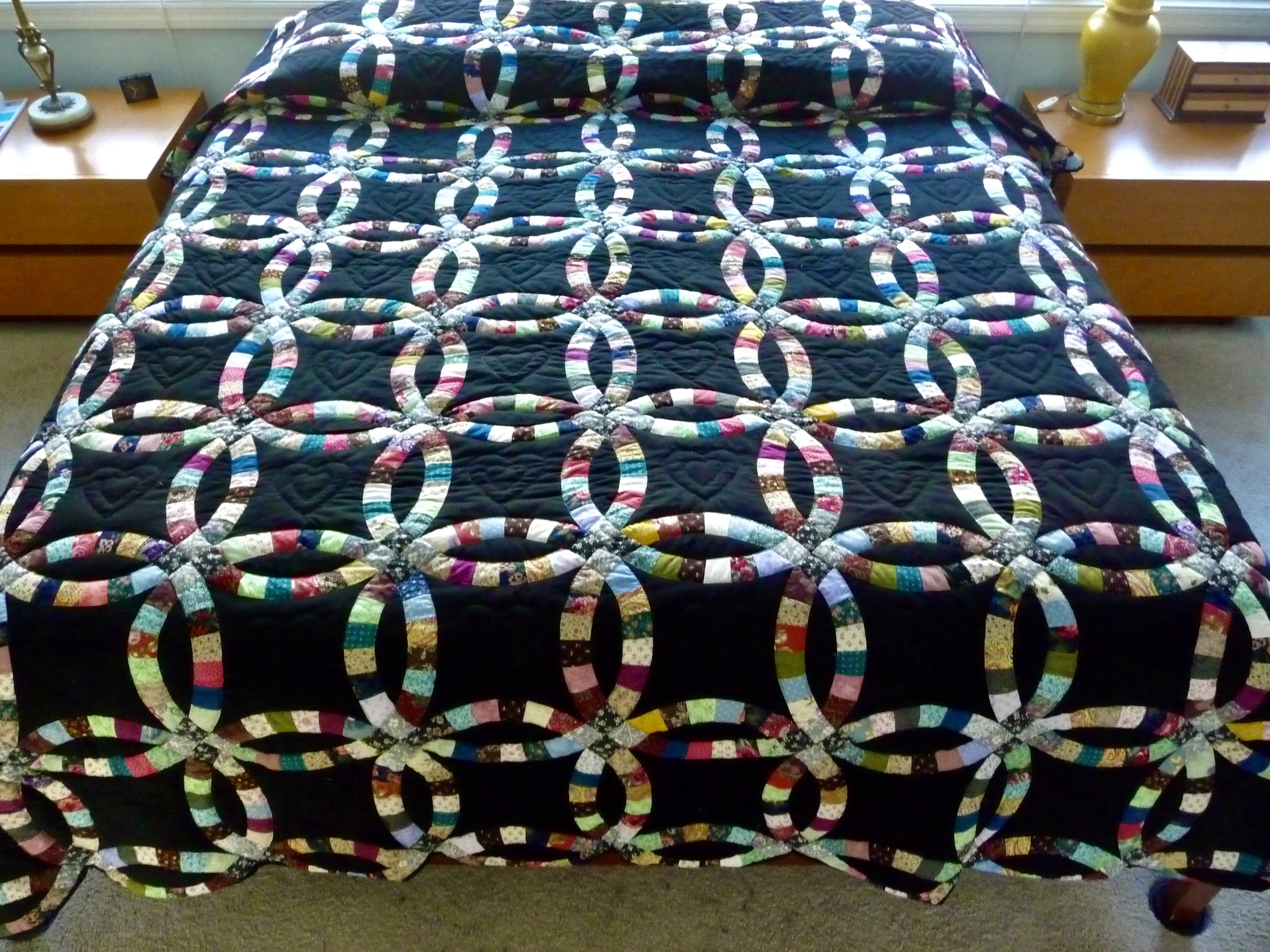 Handmade Double Wedding Ring Amish quilt pattern
