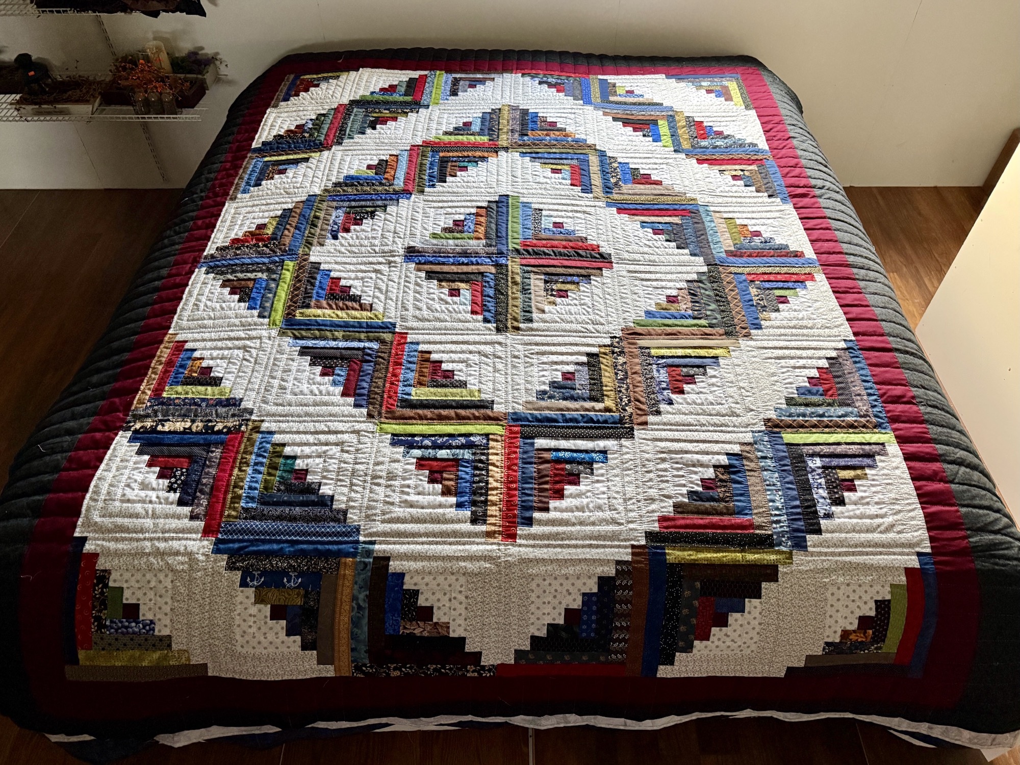 Log Cabin Amish quilts for sale