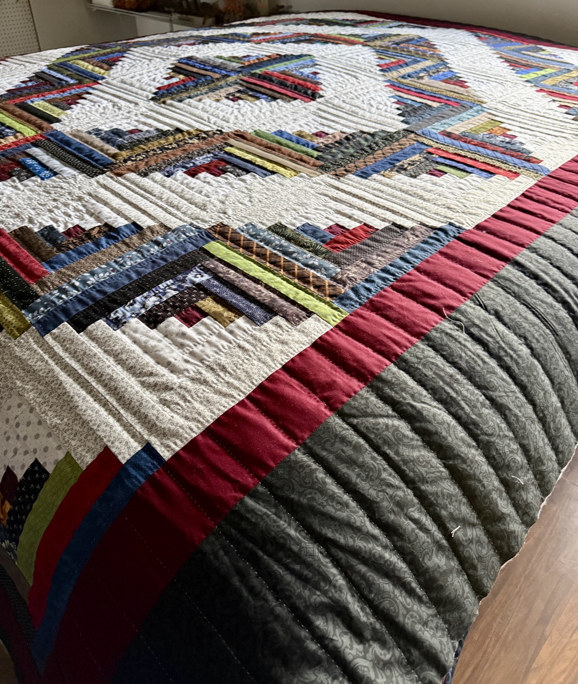 Log Cabin Amish Quilt for sale