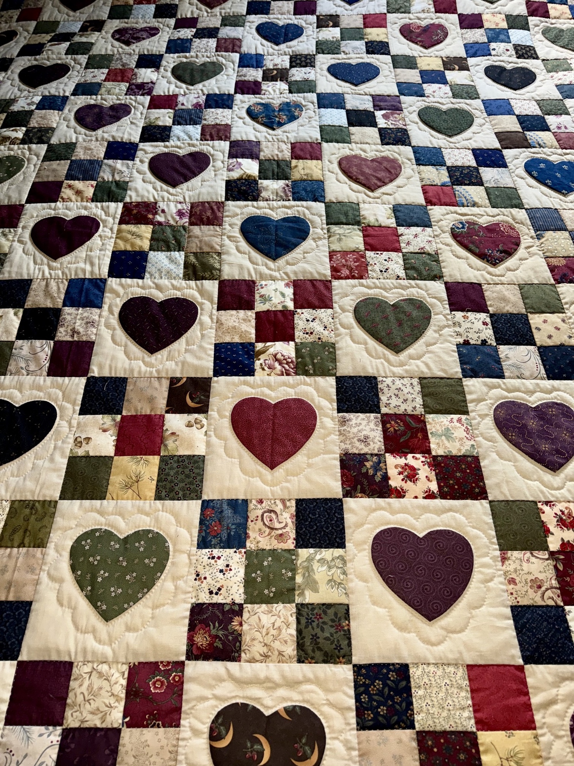Nine Patch With Hearts Amish quilt for sale