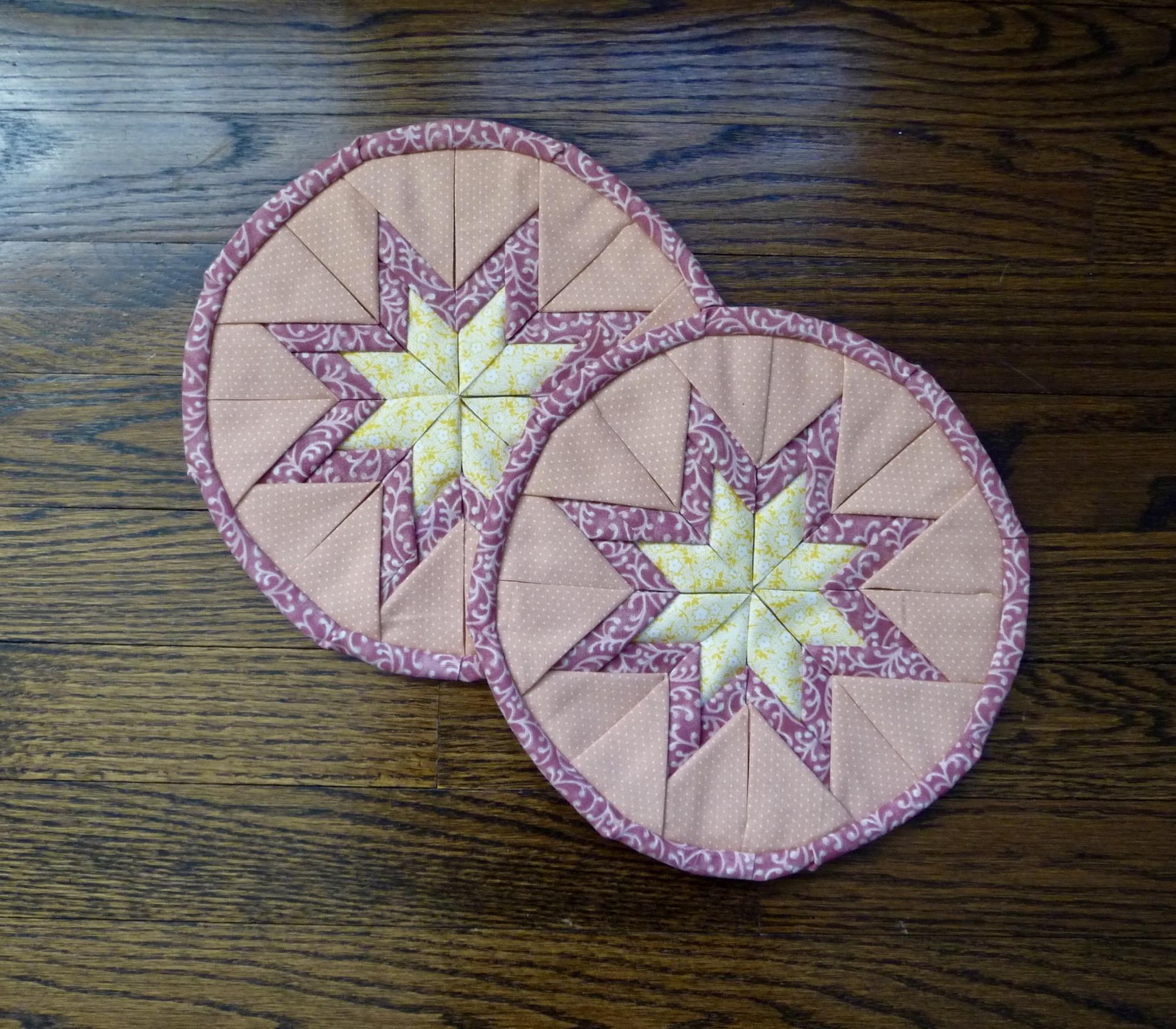 Amish Folded Star Pot Holders