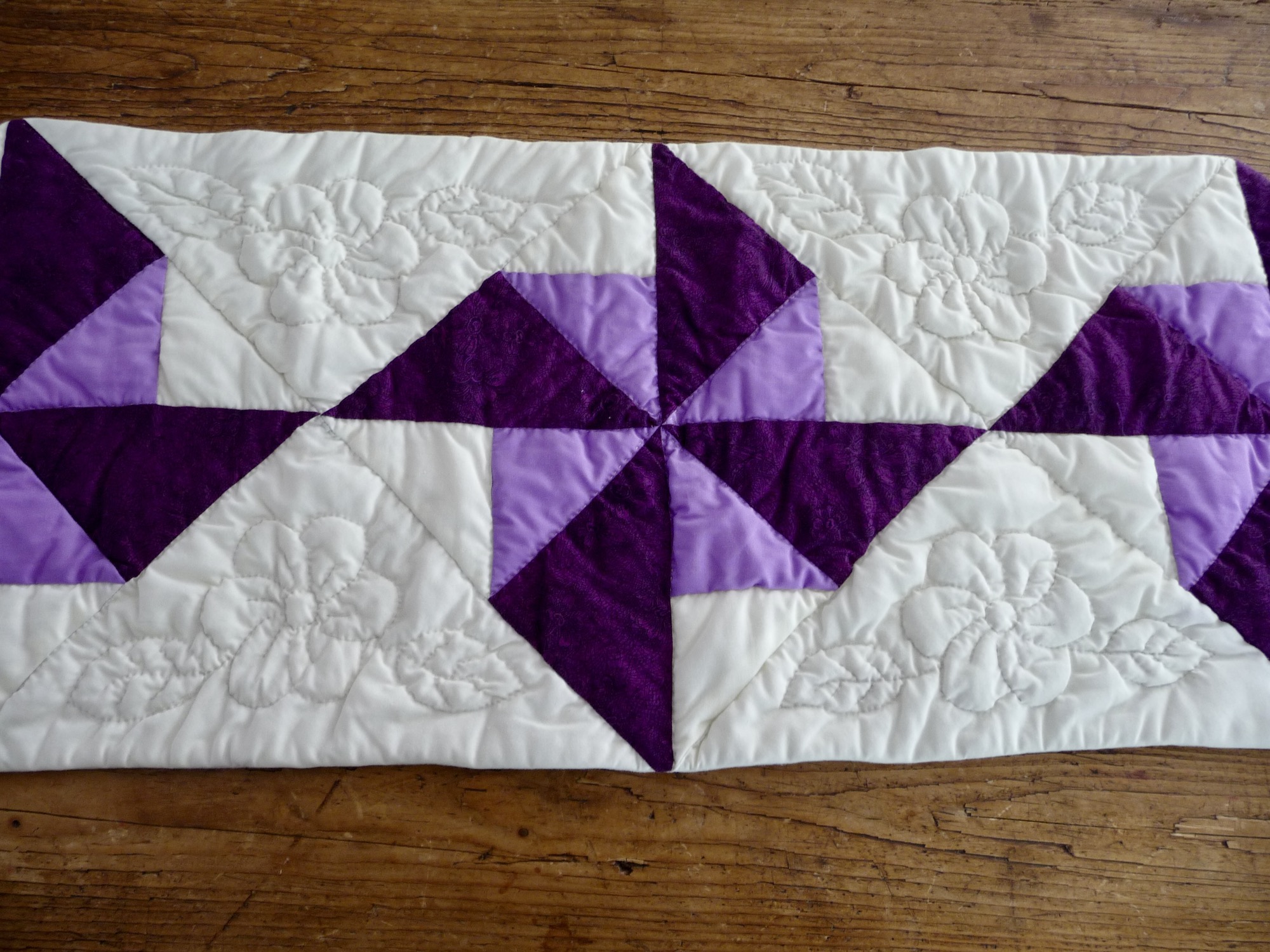 Pinwheel Amish Table Runner