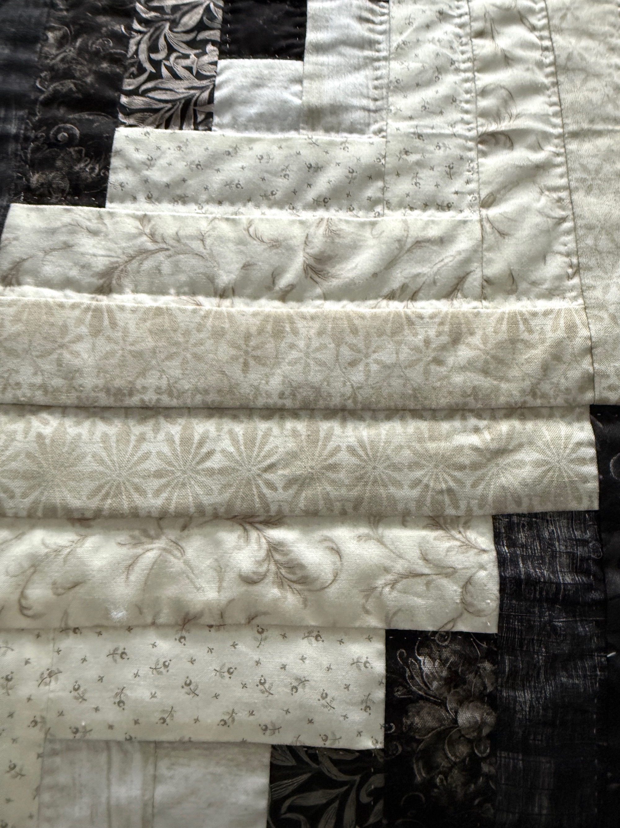 Log Cabin Barn Raising Variation Amish quilt for sale