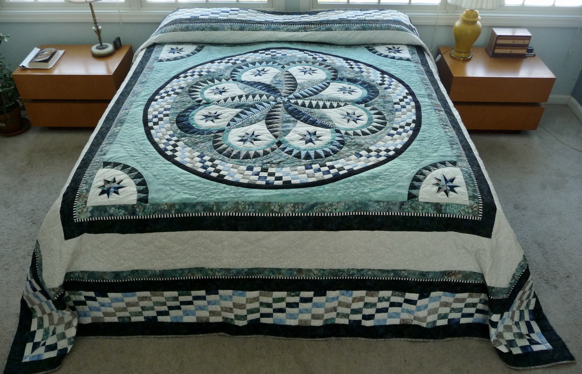 Starflower Amish quilts