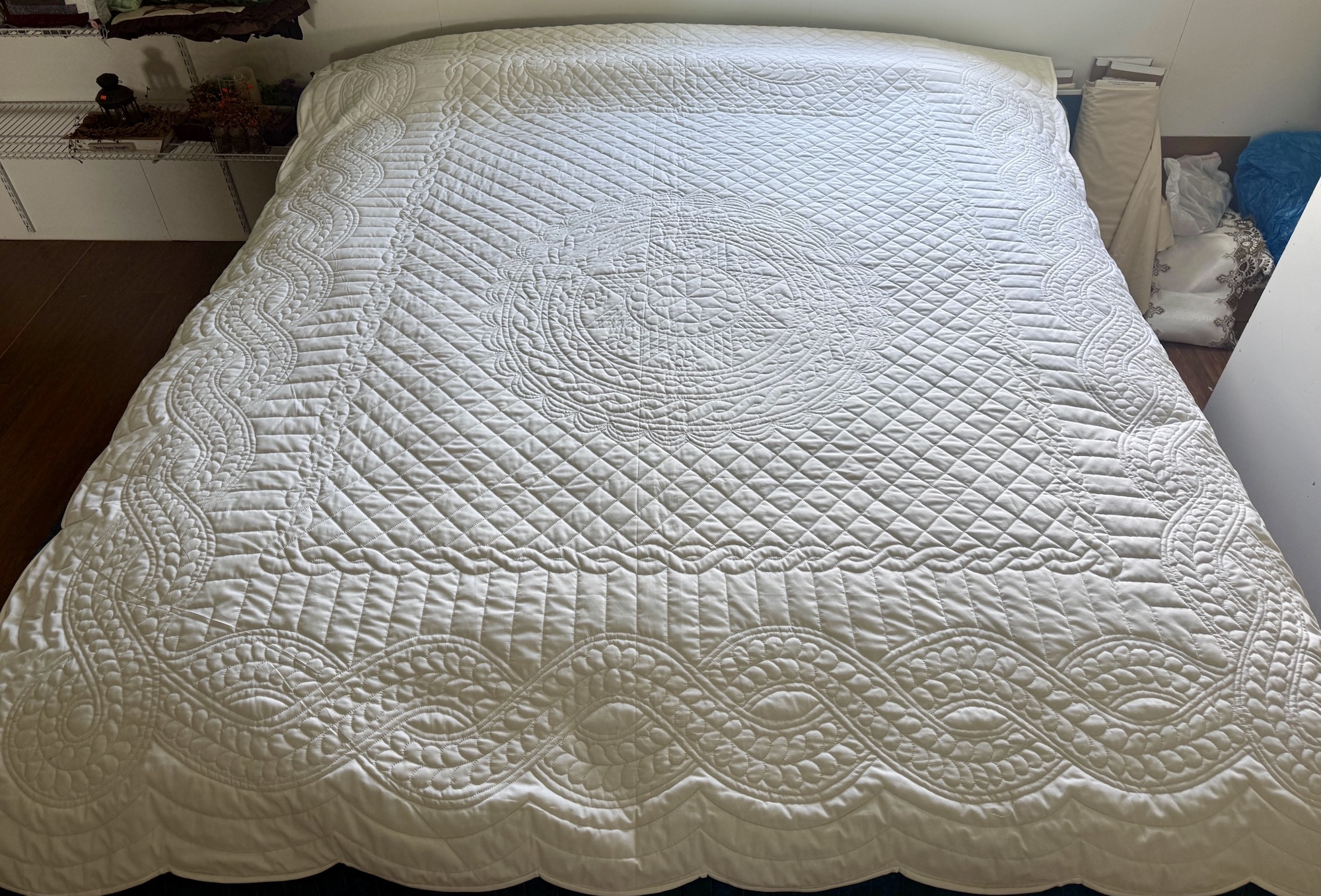 Queen Anne Star Amish Quilt for Sale