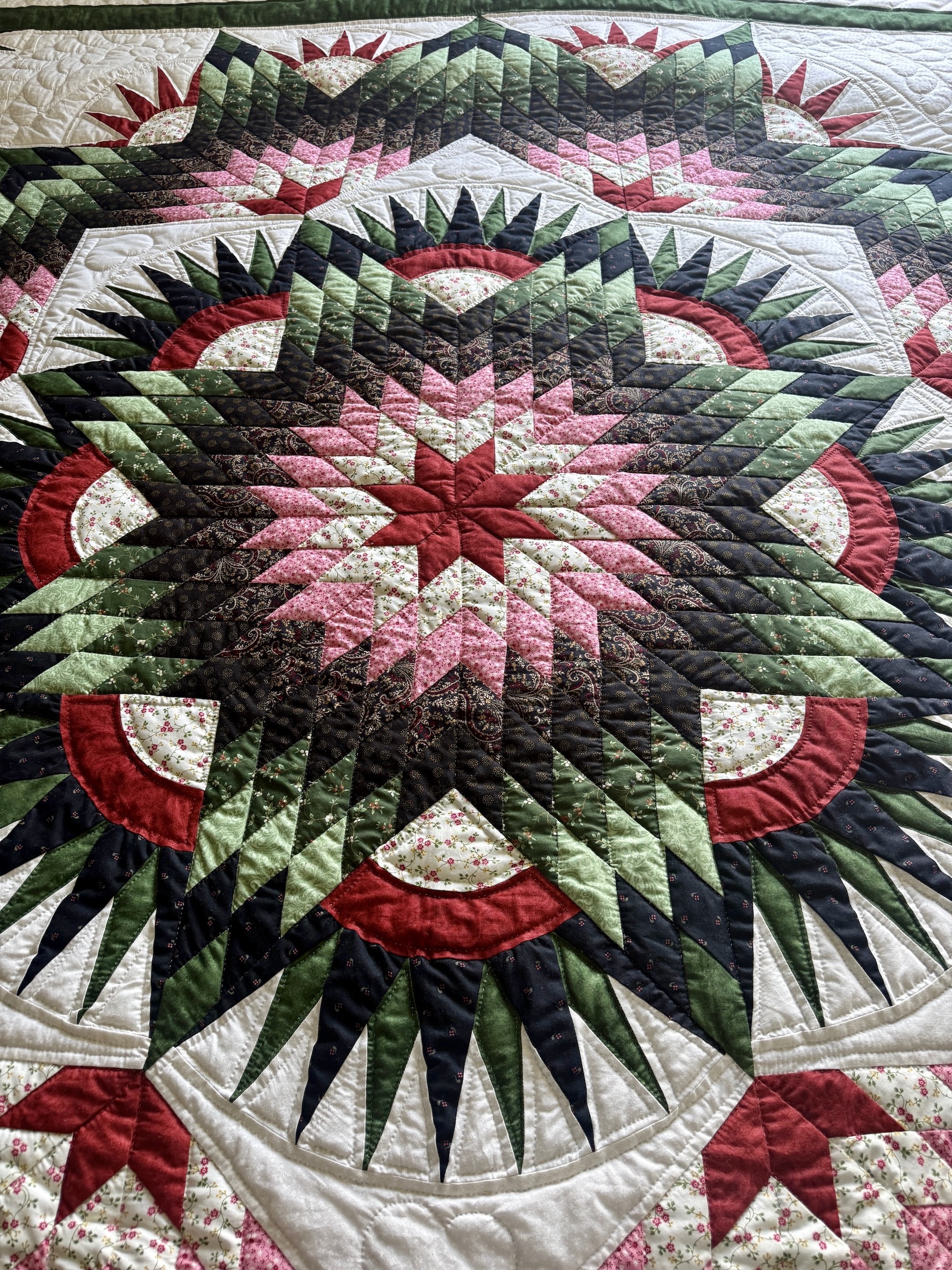 Mariners Star Amish Quilts