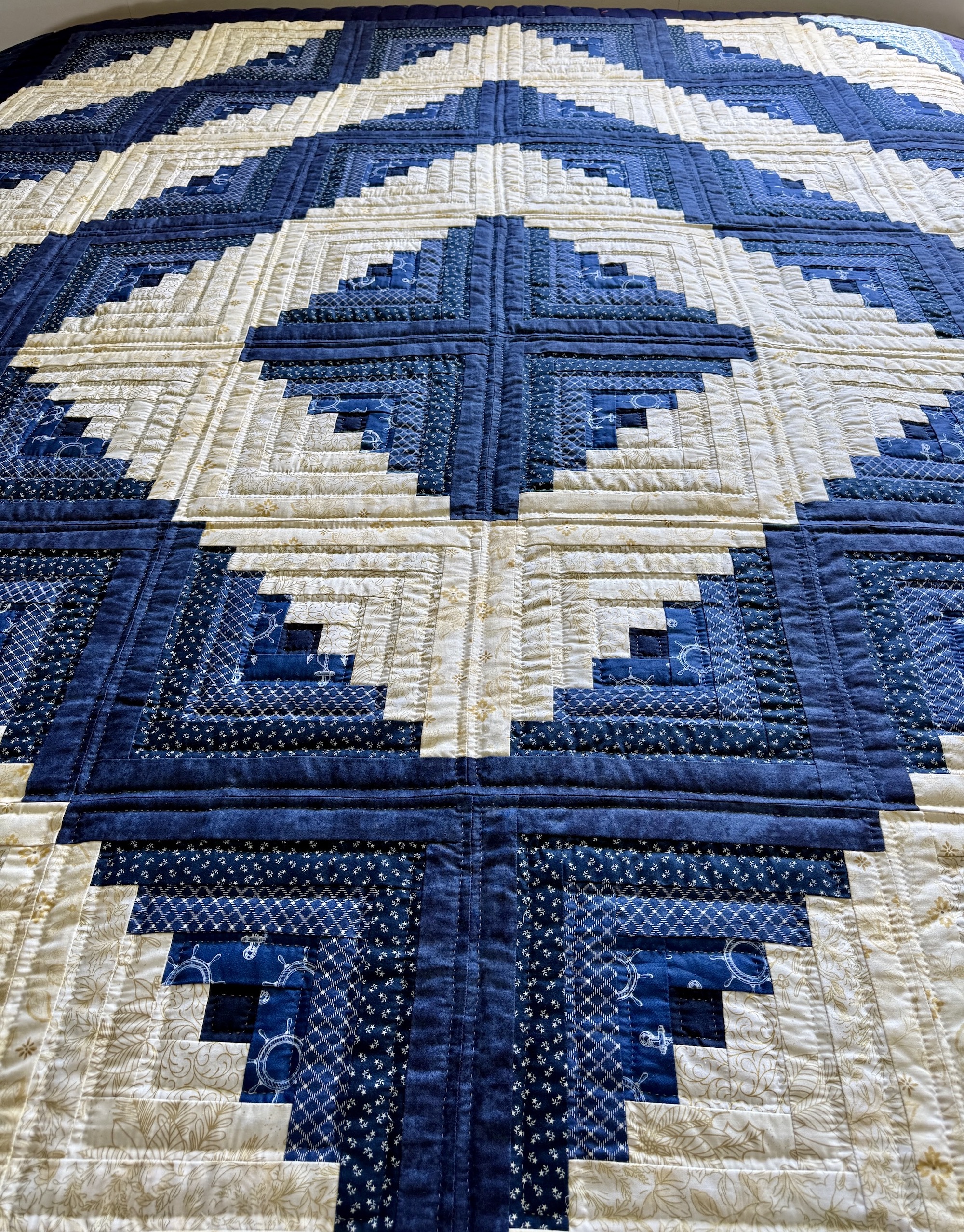 Log Cabin Barn Raising Amish Quilt for sale