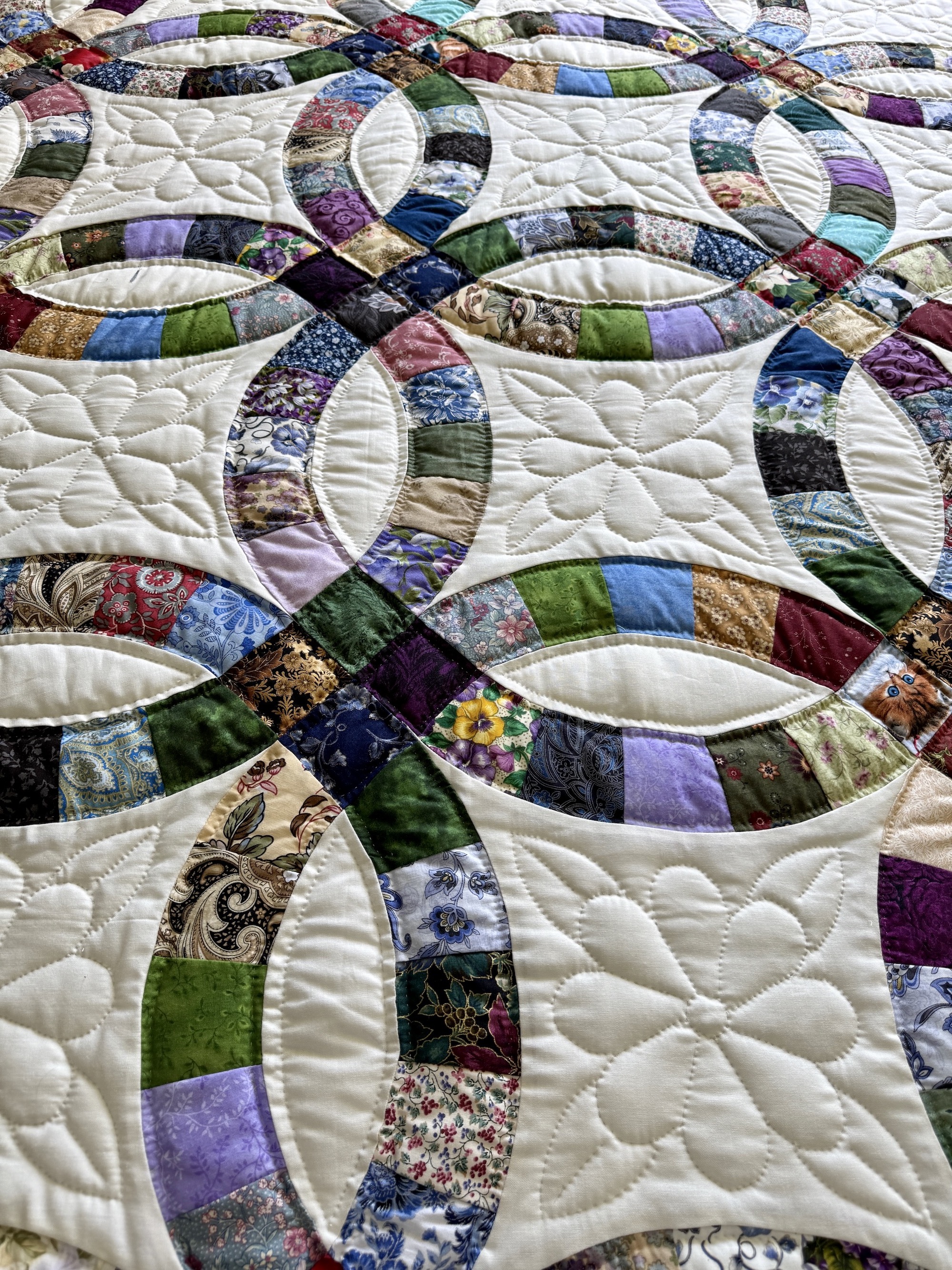 Double Wedding Ring Amish quilts for sale