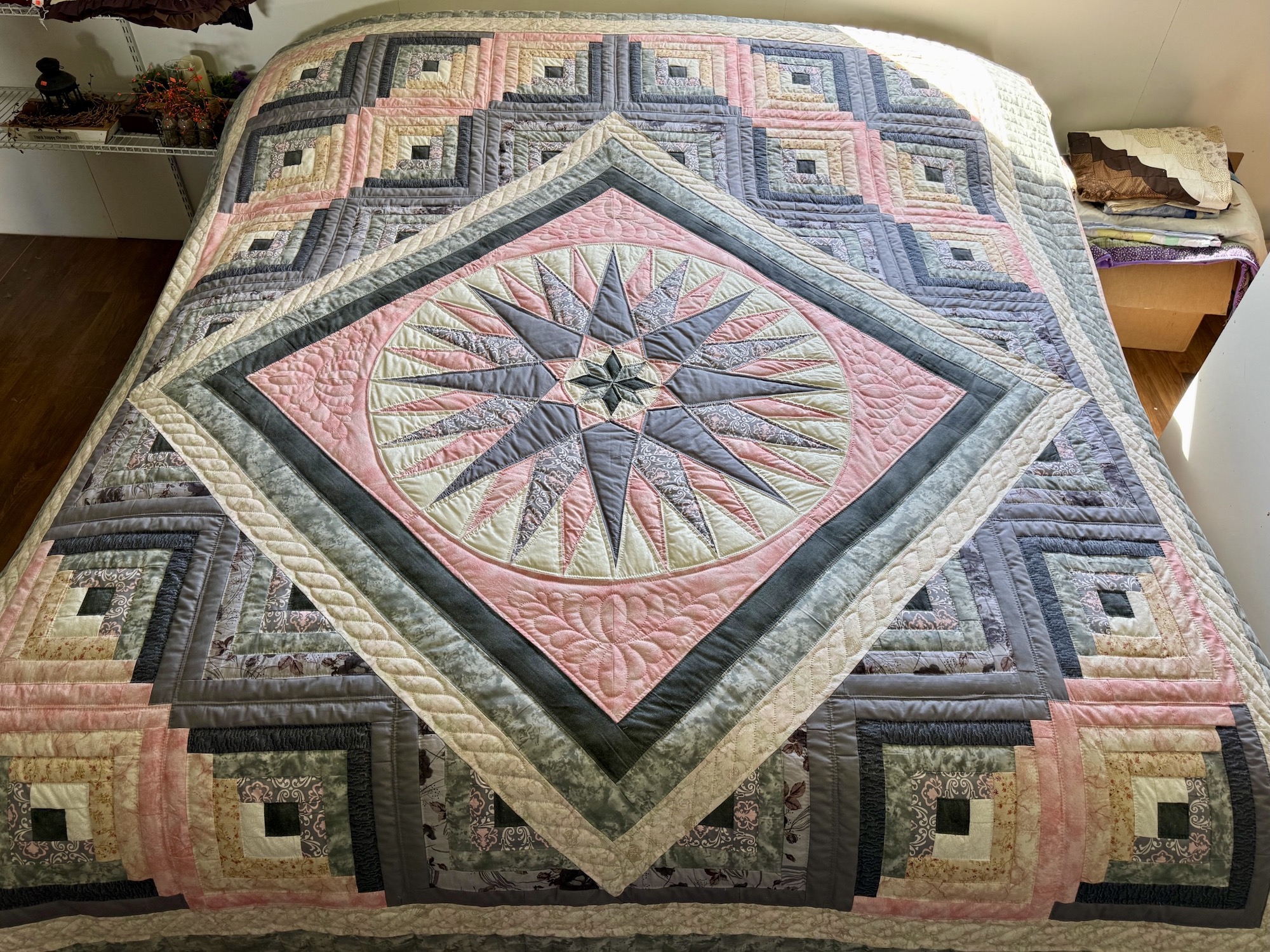 Log Cabin Compass Amish quilt for sale