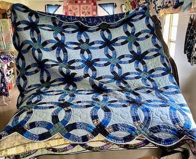 Double Wedding Ring Amish Quilt for sale