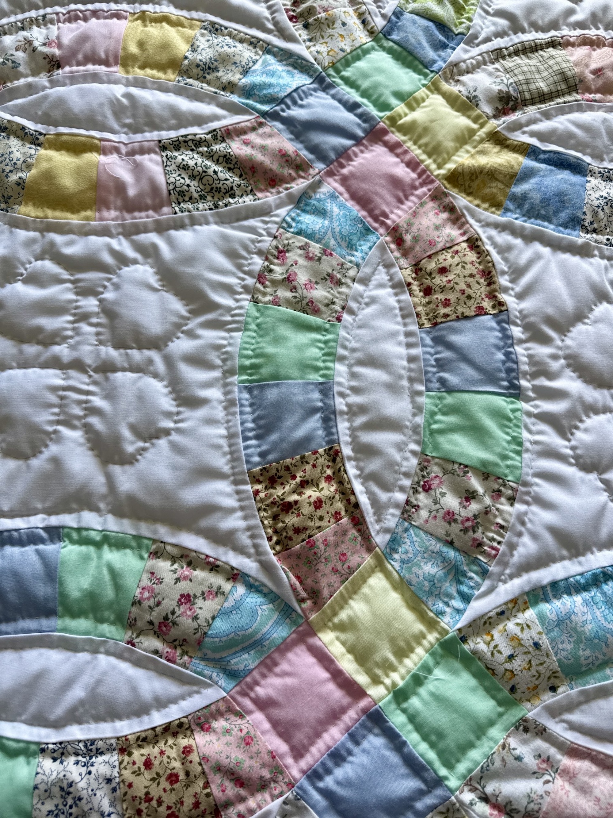 Amish Double Wedding Ring Baby quilt for sale
