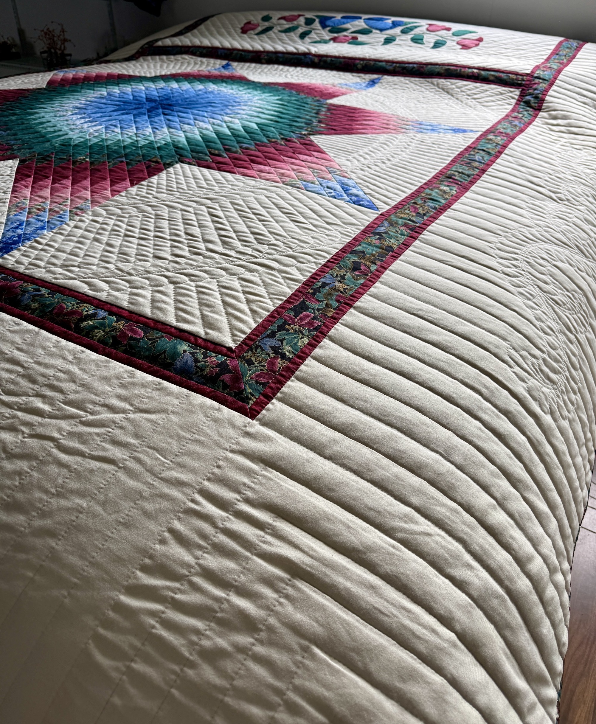Radiant Star Amish Quilt