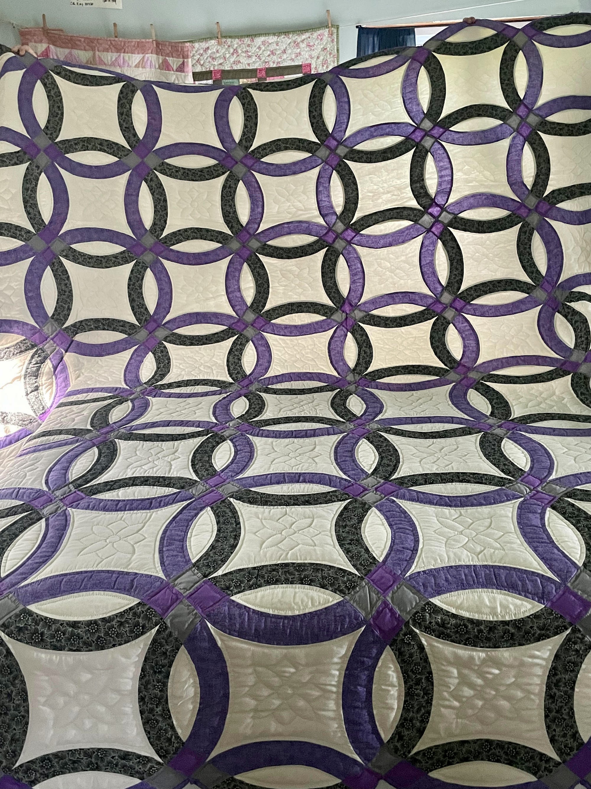 Double Wedding Ring Amish Quilt for sale